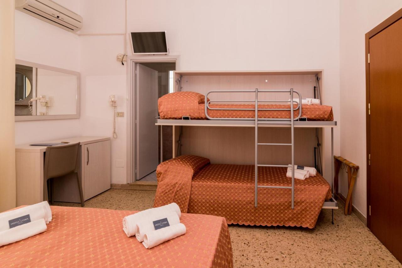 Hotel Lydia Червия Экстерьер фото