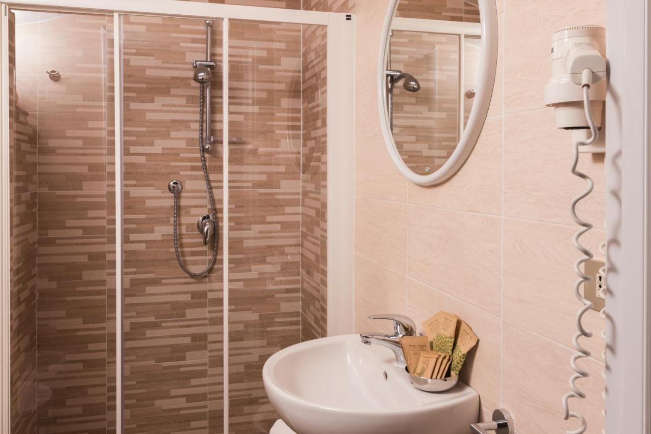 Hotel Lydia Червия Экстерьер фото