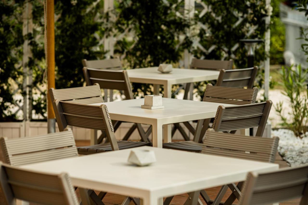 Hotel Lydia Червия Экстерьер фото